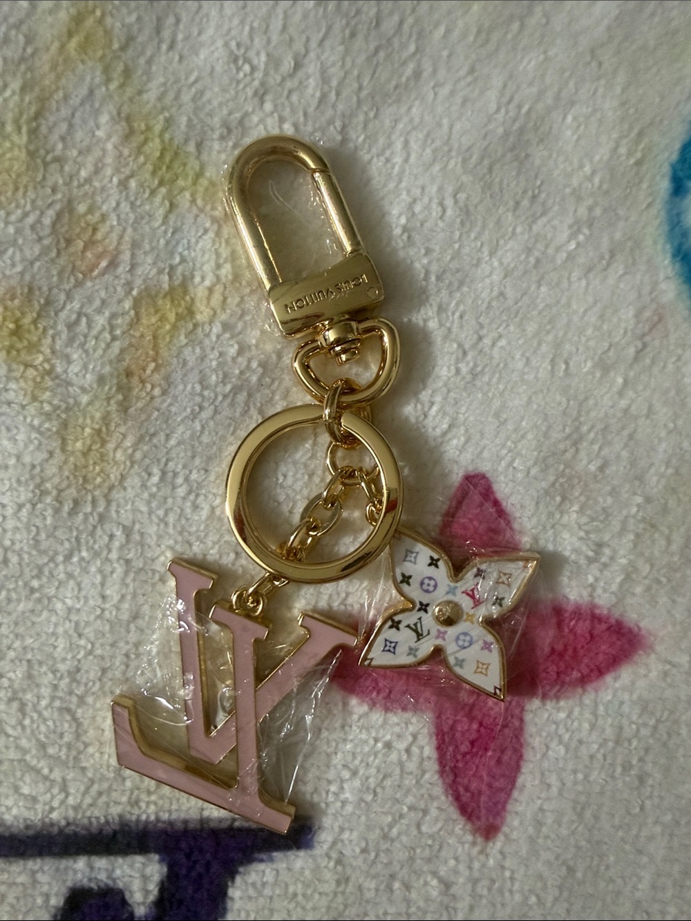 Colorful Pink Enamel & Gold fashion Flower Key Holder